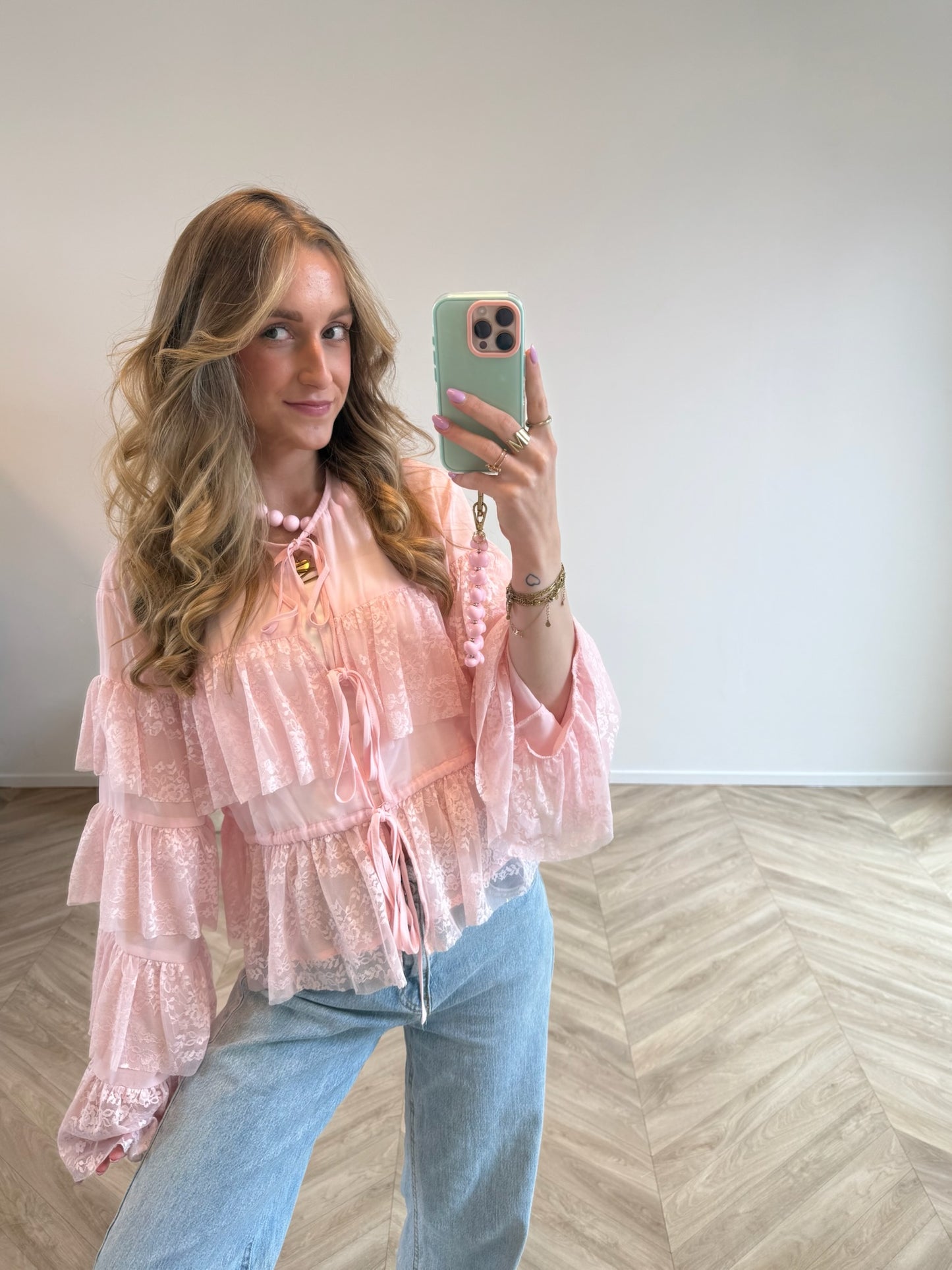 Romy Ruffle Blouse Roze