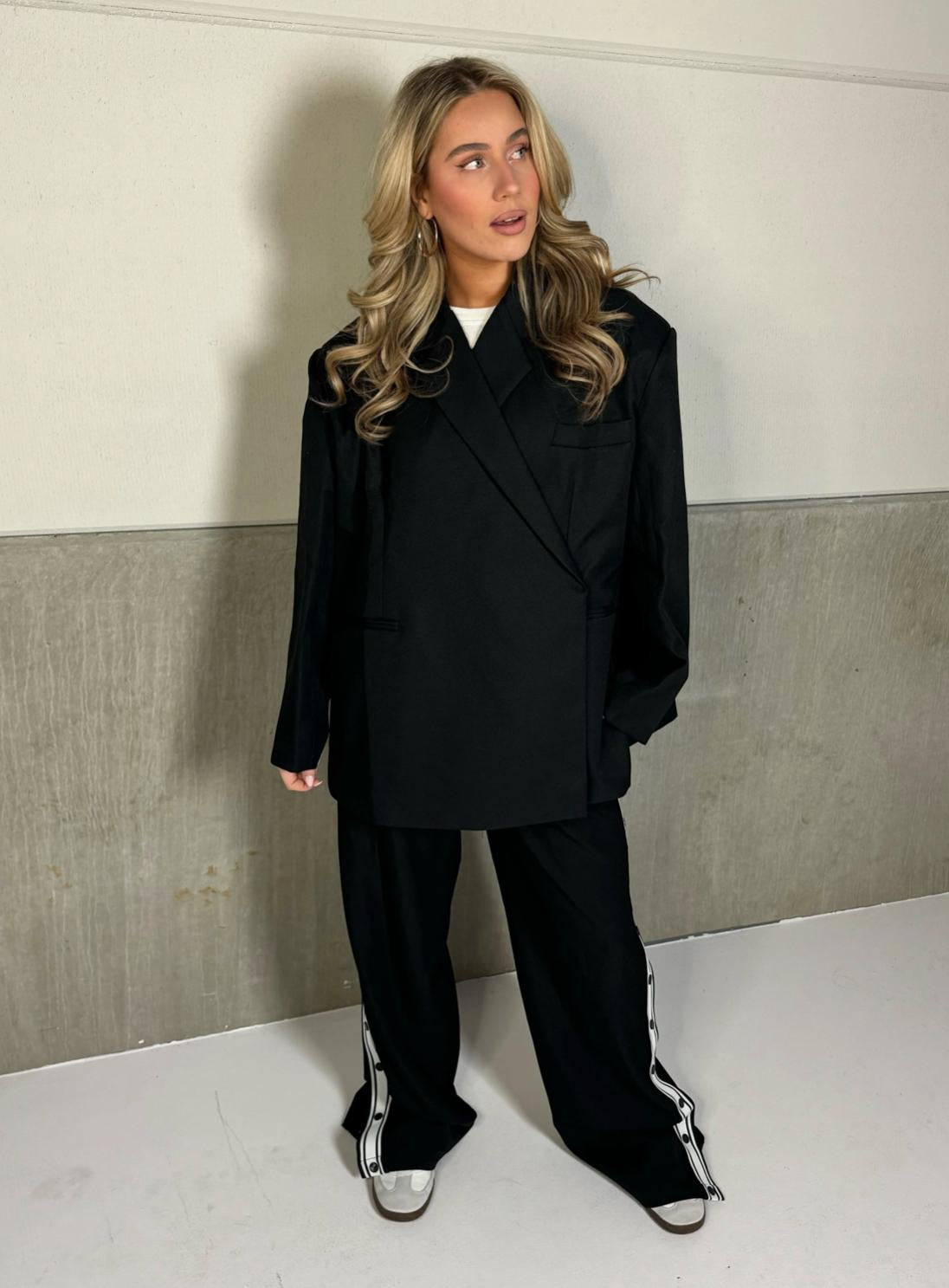 Juul Oversized Blazer Zwart