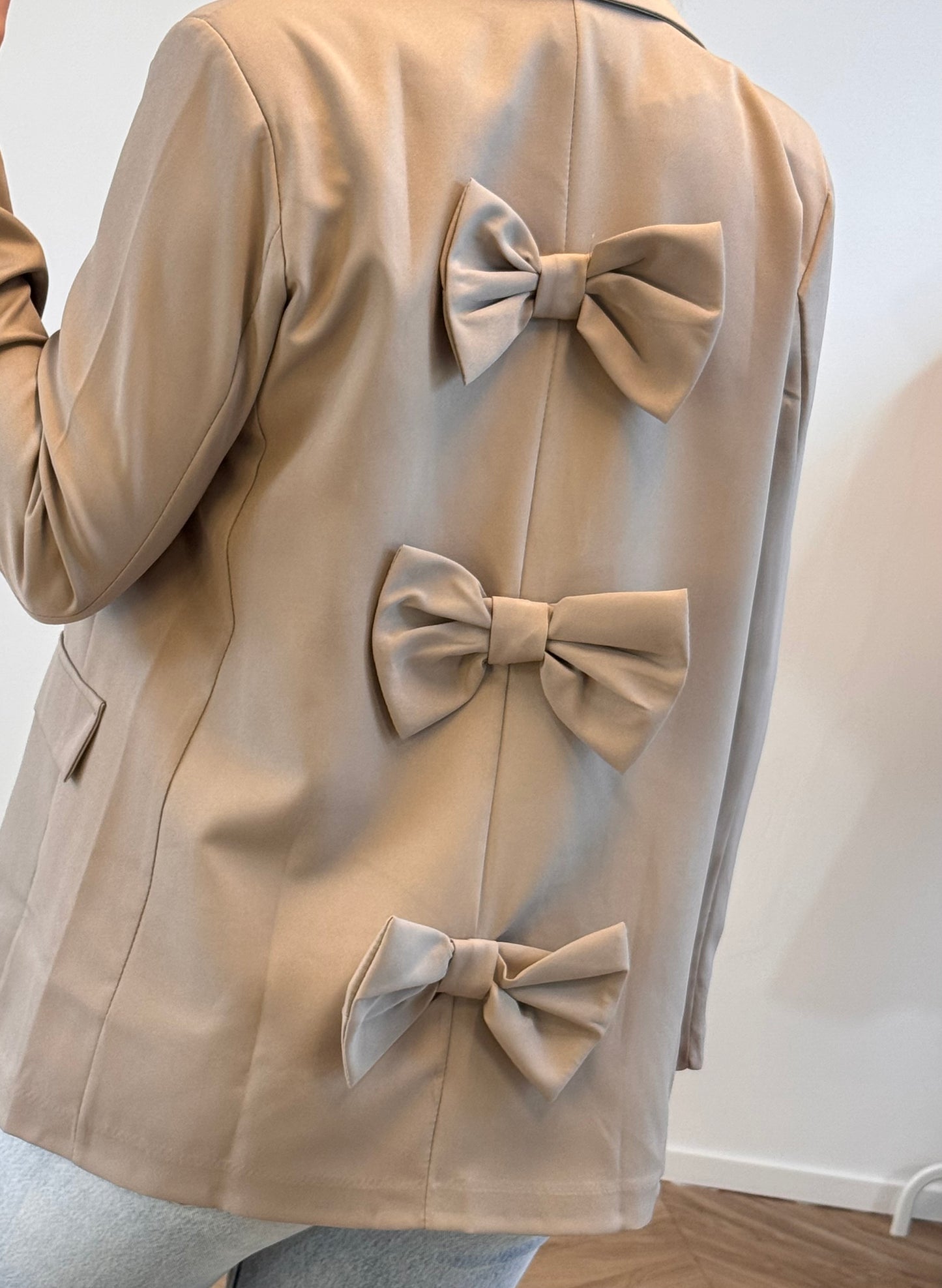 Stunt Rosa Bow Blazer Taupe