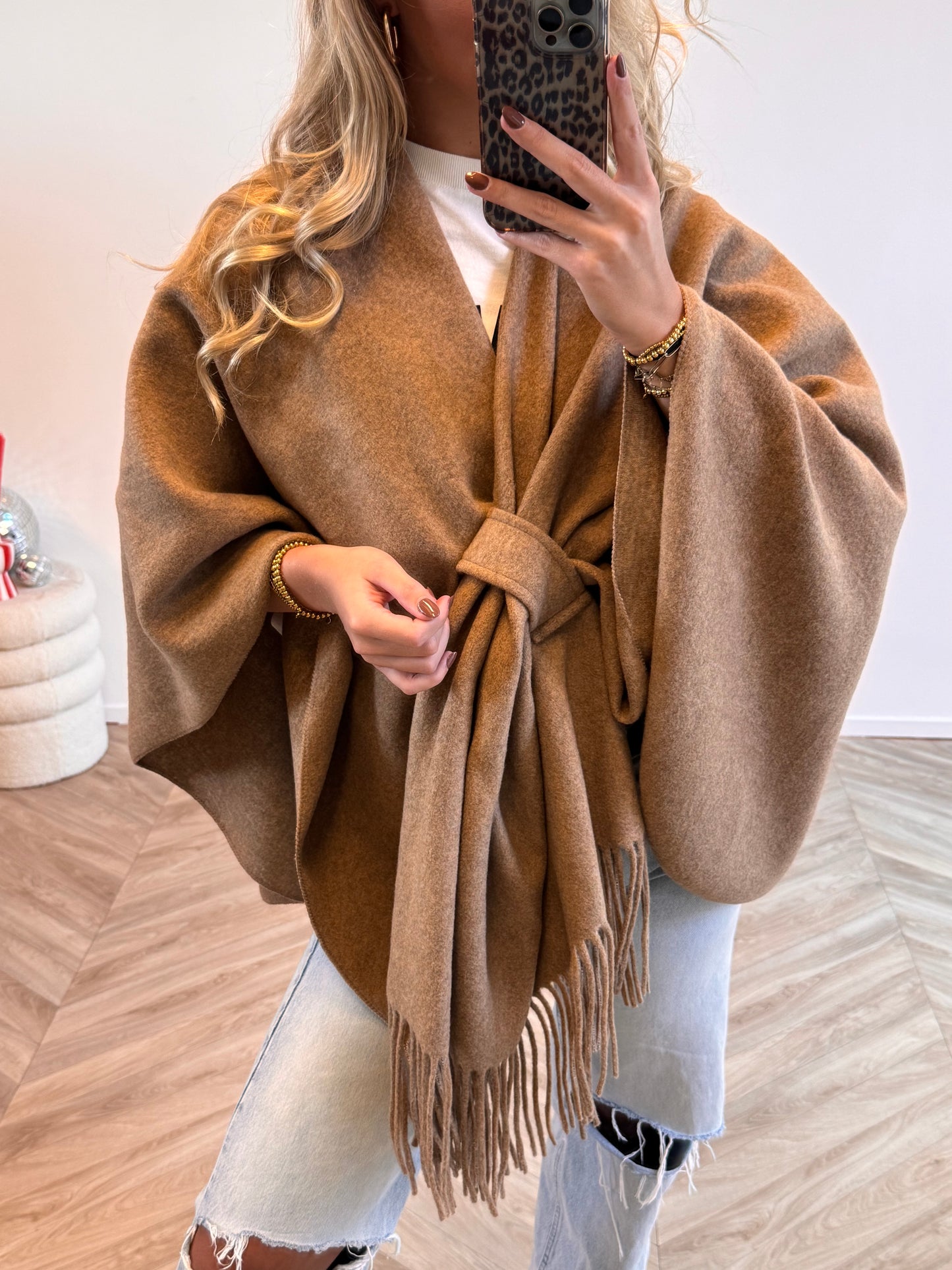 Lola Strik Poncho Camel