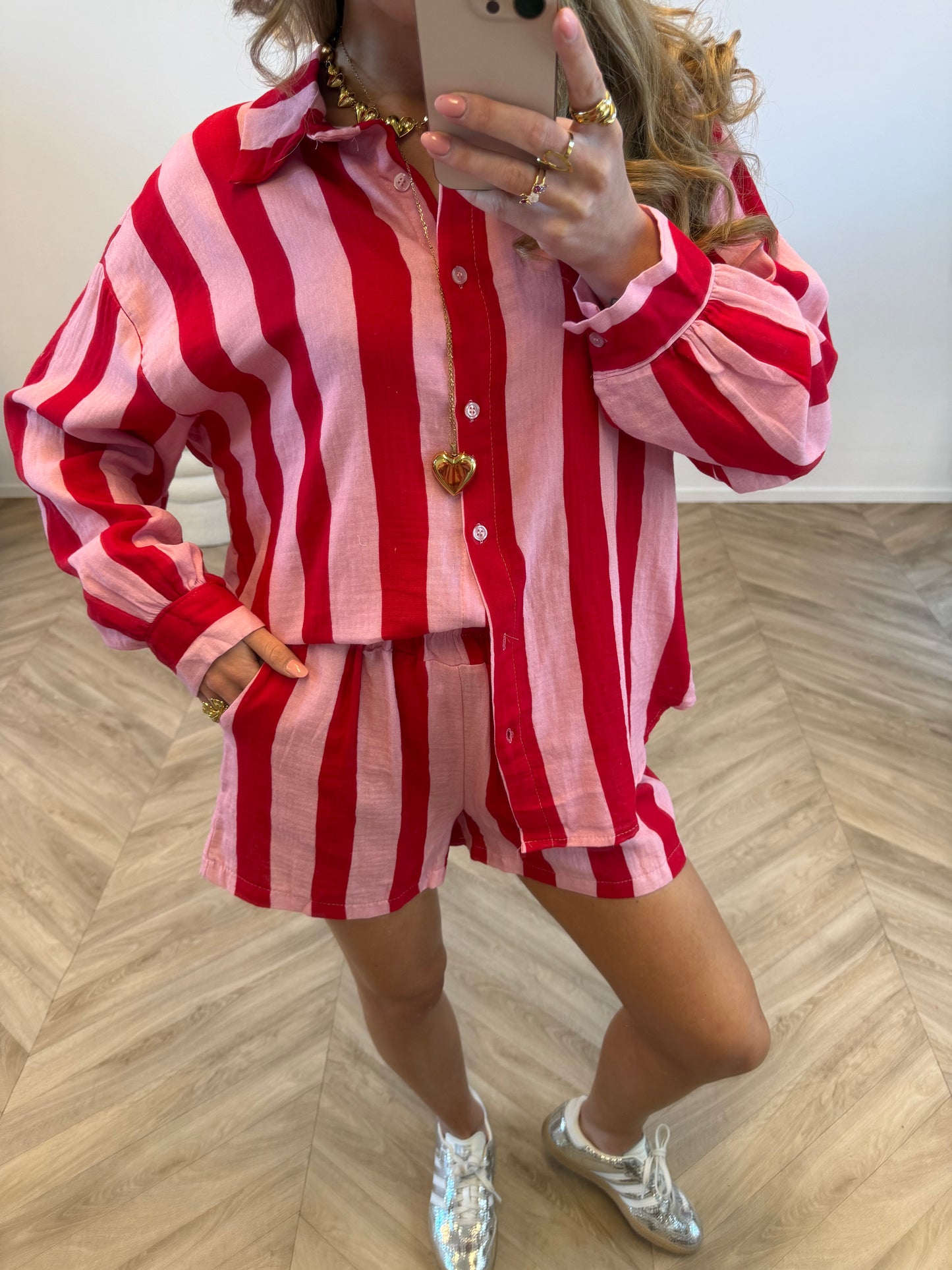 Olivia Short Lichtroze