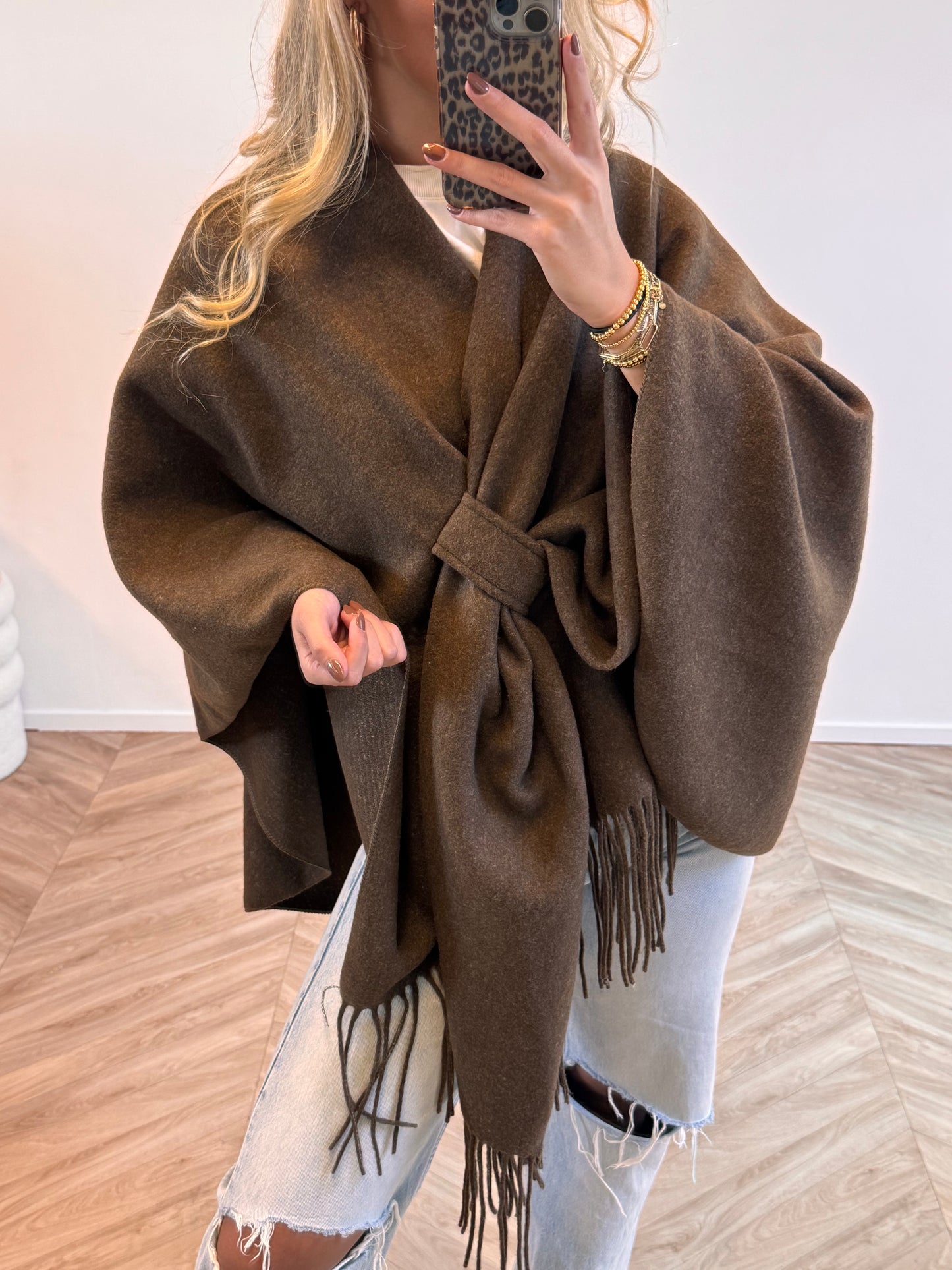 Lola Strik Poncho Bruin